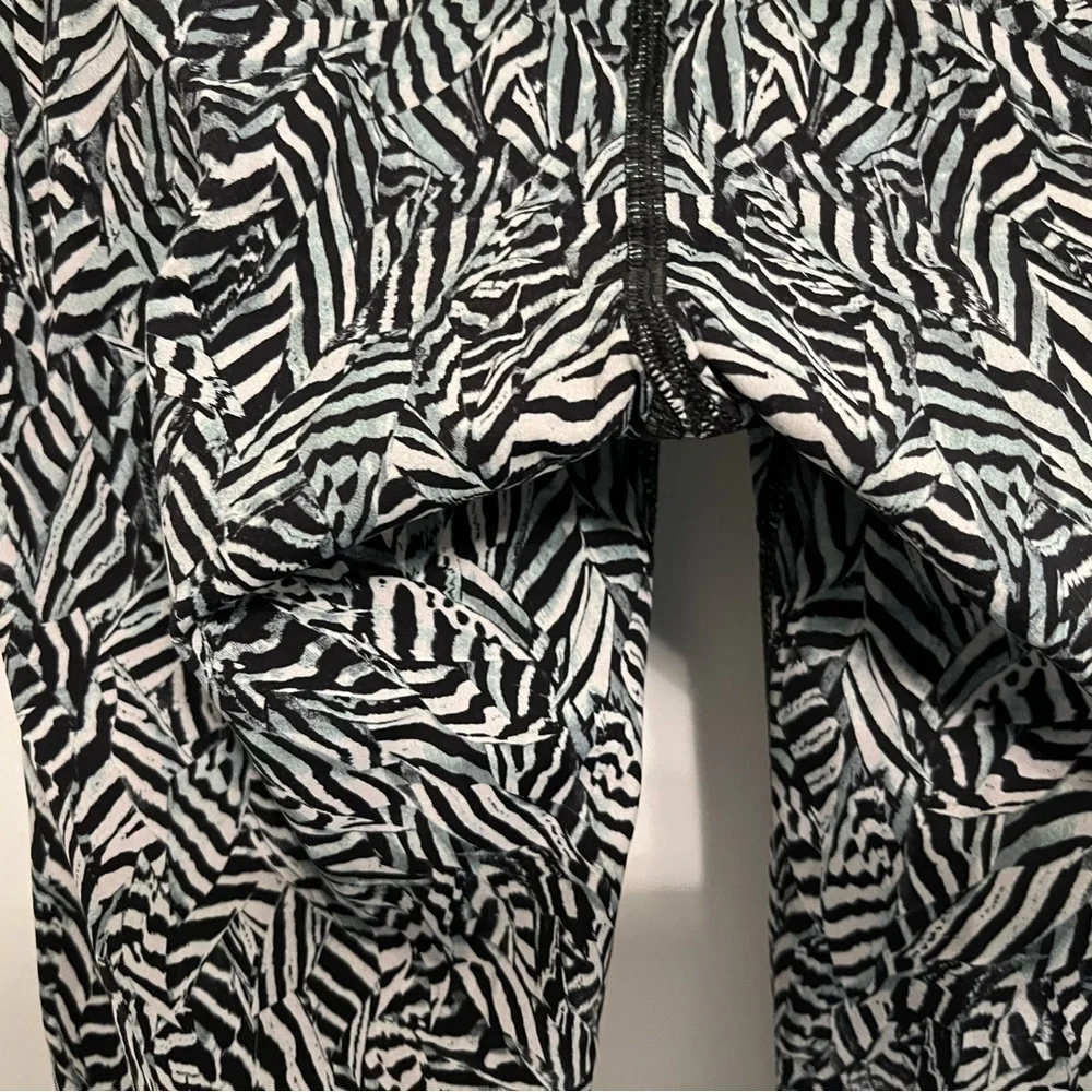 Lululemon Wunder Under Leggings Dazzle Nulux Alpine White Black, Size 4